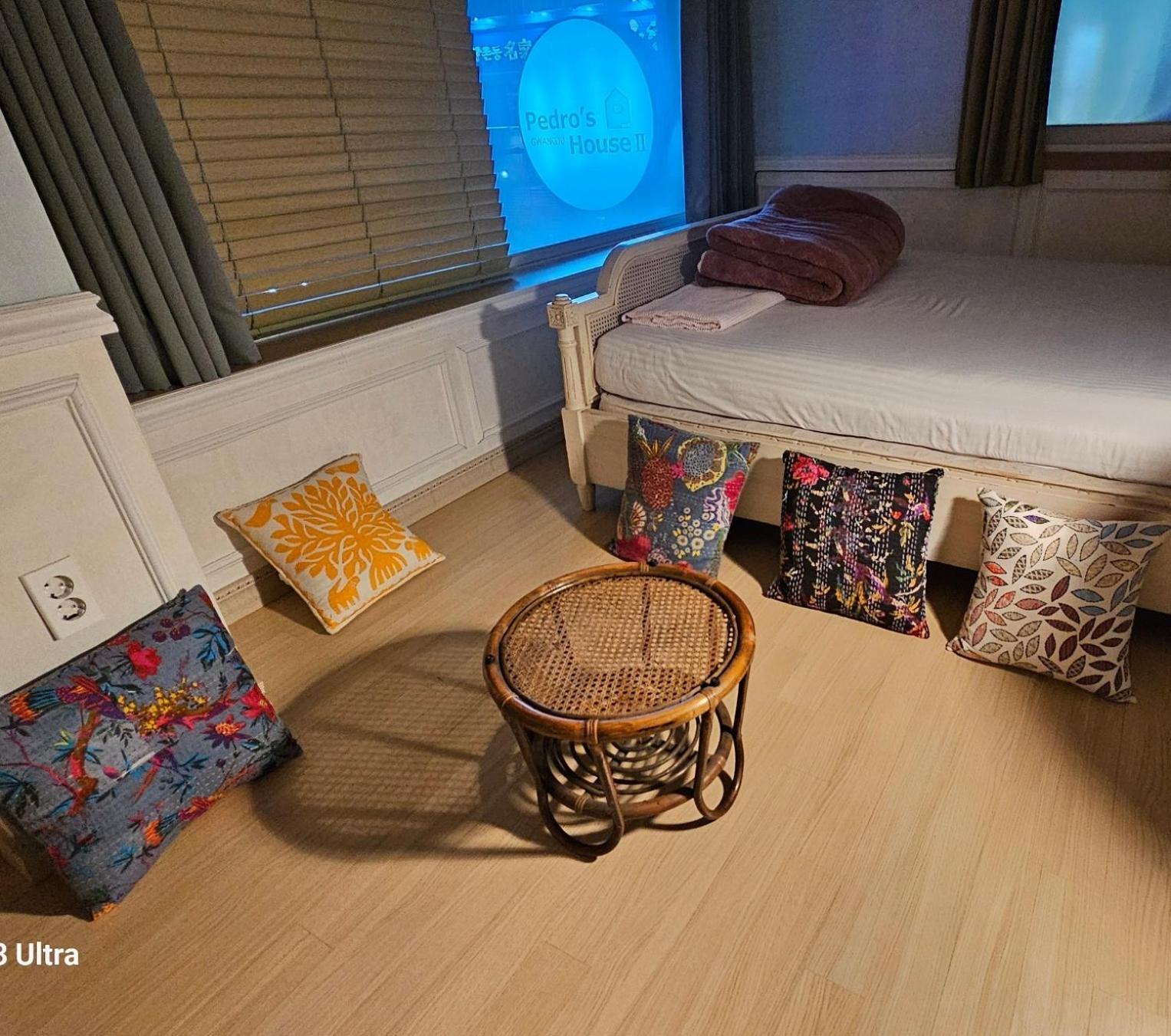 Pedro'S House - Foreigners Only Gwangju Metropolitan City Екстер'єр фото